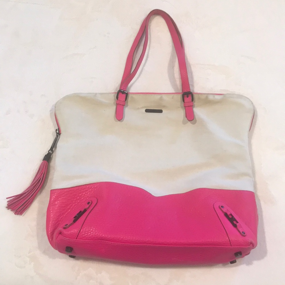Ladies should bag